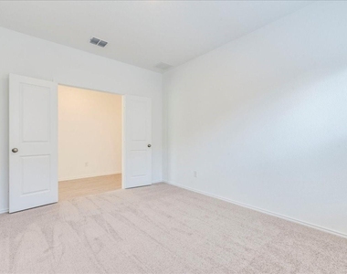 156 Alamito Ave - Photo Thumbnail 10