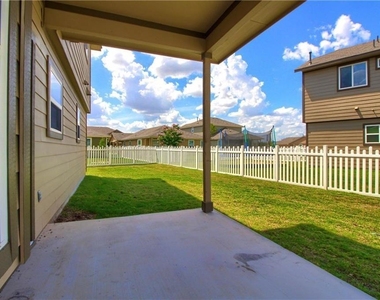 2014 Barker House Cv - Photo Thumbnail 30
