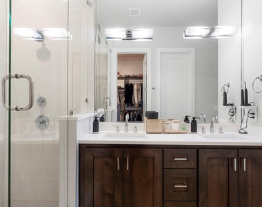 2103 Greenwood Ave - Photo Thumbnail 22