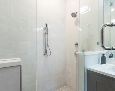 2103 Greenwood Ave - Photo Thumbnail 21