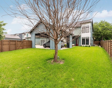 2103 Greenwood Ave - Photo Thumbnail 6