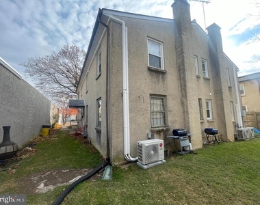 233 Roesch Avenue - Photo Thumbnail 17