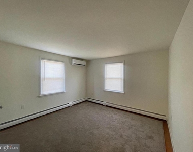233 Roesch Avenue - Photo Thumbnail 14
