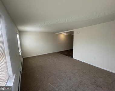 233 Roesch Avenue - Photo Thumbnail 5