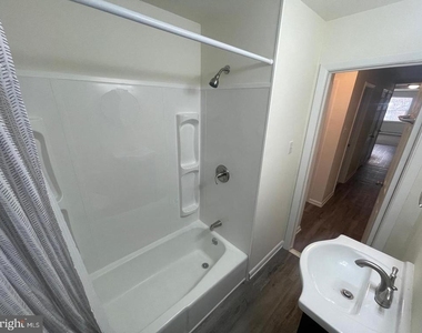 233 Roesch Avenue - Photo Thumbnail 16