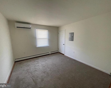 233 Roesch Avenue - Photo Thumbnail 13