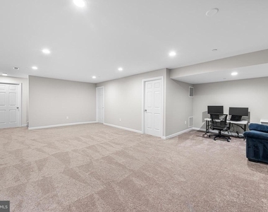342 Ridgewood Drive - Photo Thumbnail 31