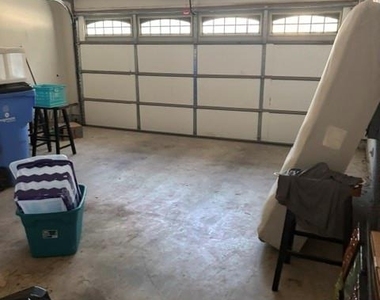 429 Falcon Ln - Photo Thumbnail 5