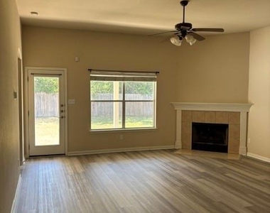 429 Falcon Ln - Photo Thumbnail 15