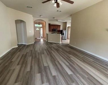 429 Falcon Ln - Photo Thumbnail 23
