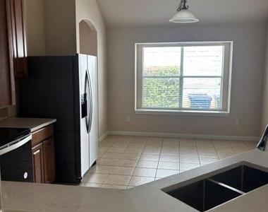 429 Falcon Ln - Photo Thumbnail 28