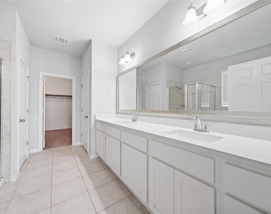 16700 Fresno Cv - Photo Thumbnail 22