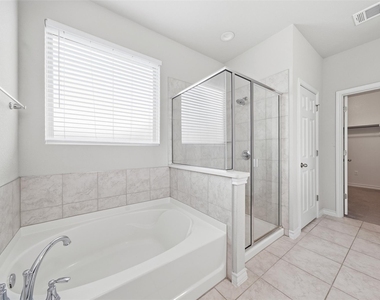 16700 Fresno Cv - Photo Thumbnail 36
