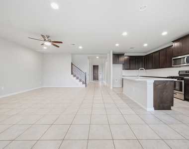 16700 Fresno Cv - Photo Thumbnail 3