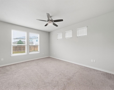 16700 Fresno Cv - Photo Thumbnail 15