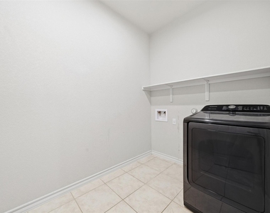 16700 Fresno Cv - Photo Thumbnail 24