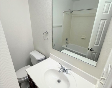 236 Falcon Ln - Photo Thumbnail 24