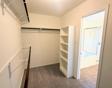 236 Falcon Ln - Photo Thumbnail 14