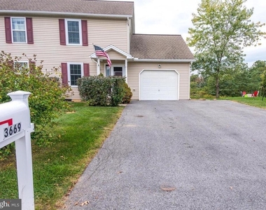 3669 Mountain Shadow Dr - Photo Thumbnail 1