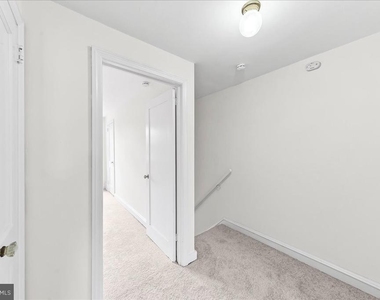 5205 Westbrook Drive - Photo Thumbnail 10
