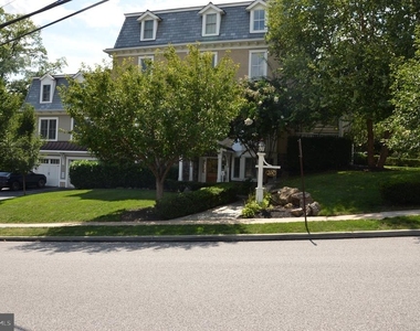 200 W Wayne Avenue - Photo Thumbnail 11