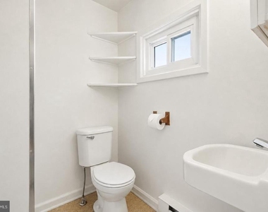 420 London Drive - Photo Thumbnail 5