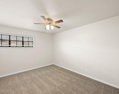 2201 Lakeway Blvd - Photo Thumbnail 20