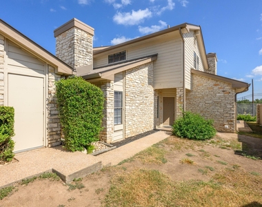 2201 Lakeway Blvd - Photo Thumbnail 2