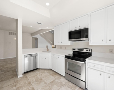 2201 Lakeway Blvd - Photo Thumbnail 10