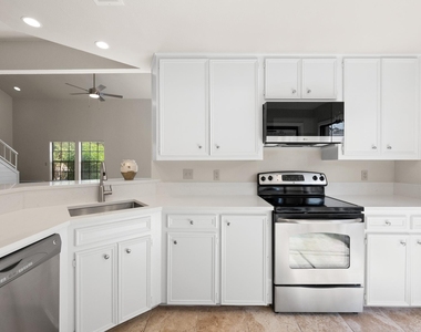 2201 Lakeway Blvd - Photo Thumbnail 12