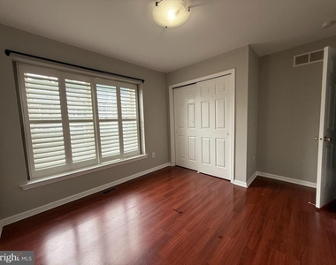 155 Weybridge Drive - Photo Thumbnail 18