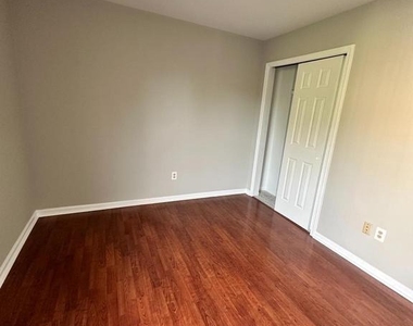 155 Weybridge Drive - Photo Thumbnail 20
