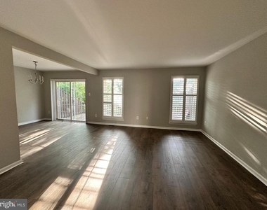 155 Weybridge Drive - Photo Thumbnail 6