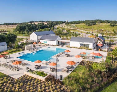 241 Majestic Cedar Ct - Photo Thumbnail 14