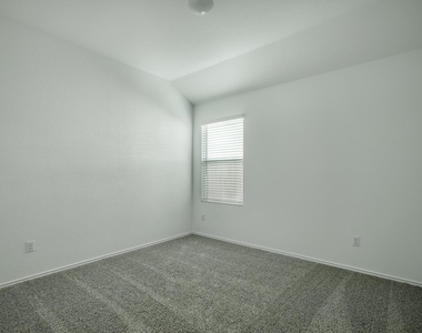 241 Majestic Cedar Ct - Photo Thumbnail 10