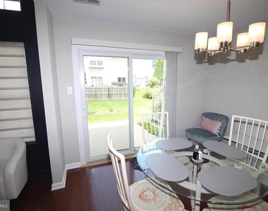 36 Honey Locust Lane - Photo Thumbnail 12
