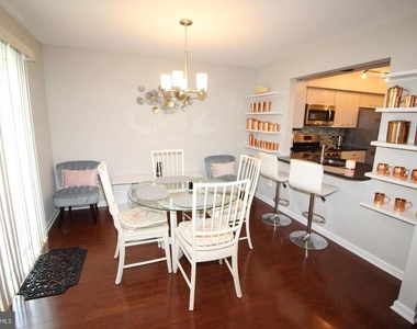 36 Honey Locust Lane - Photo Thumbnail 10