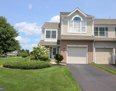 36 Honey Locust Lane - Photo Thumbnail 2