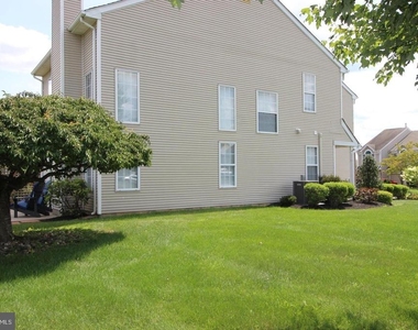 36 Honey Locust Lane - Photo Thumbnail 3