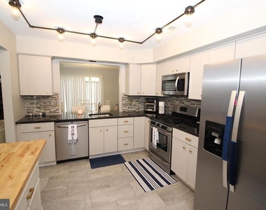 36 Honey Locust Lane - Photo Thumbnail 7