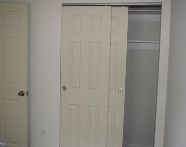 2101 Hill Road - Photo Thumbnail 10