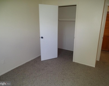 2188 Lisa Drive - Photo Thumbnail 11