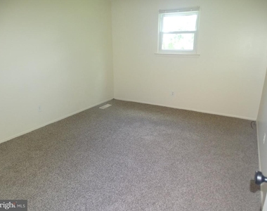 2188 Lisa Drive - Photo Thumbnail 8