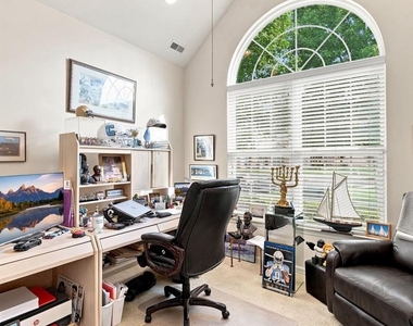 102 Villa Drive - Photo Thumbnail 29