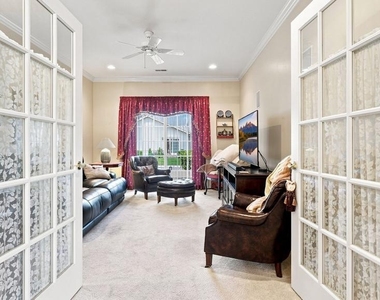 102 Villa Drive - Photo Thumbnail 22