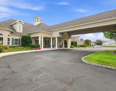 102 Villa Drive - Photo Thumbnail 33