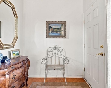 102 Villa Drive - Photo Thumbnail 7