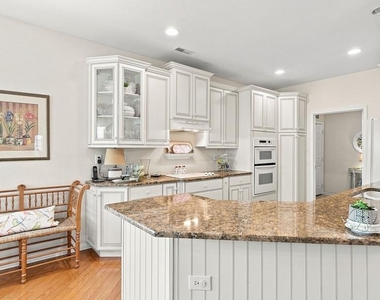 102 Villa Drive - Photo Thumbnail 14