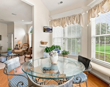 102 Villa Drive - Photo Thumbnail 21