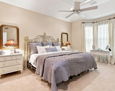 102 Villa Drive - Photo Thumbnail 24